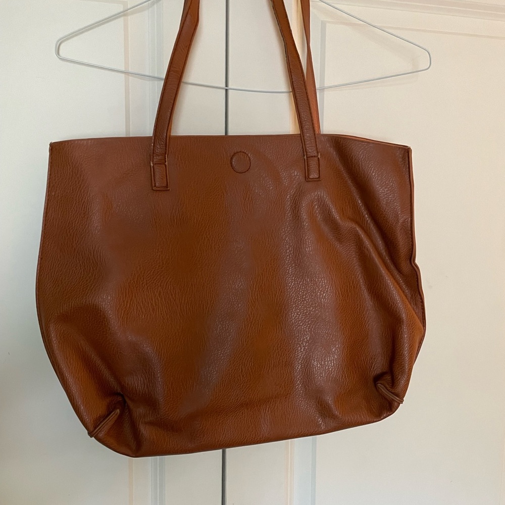 GH Bass Leather Shoulder Bag